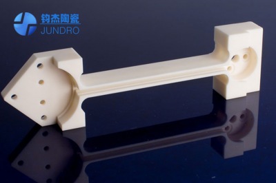 半導(dǎo)體行業(yè)：氧化鋁陶瓷發(fā)展的又一個里程碑！